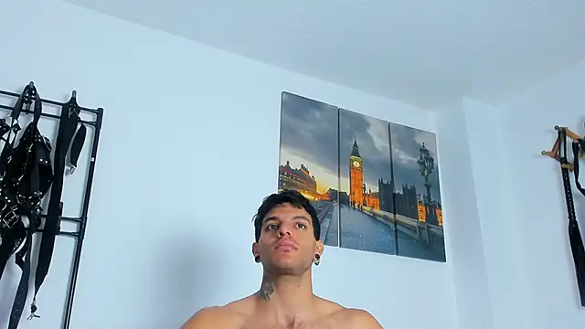 Snapshot of JuanBlade chatting on October 12, 5:01 pm JuanBlade online show from October 12, 5:01 pm