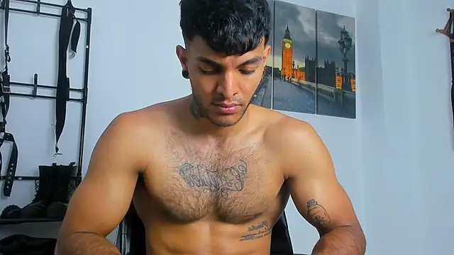 Snapshot of JuanBlade chatting on October 16, 5:25 pm JuanBlade online show from October 16, 5:25 pm