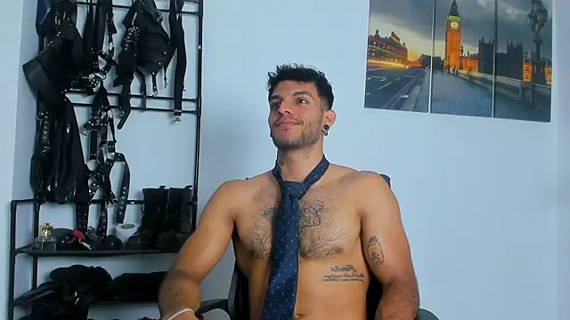 Snapshot of JuanBlade chatting on October 23, 4:34 am JuanBlade online show from October 23, 4:34 am