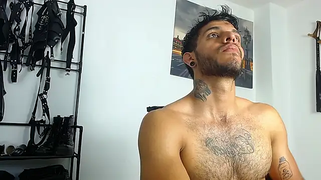 Snapshot of JuanBlade chatting on November 13, 5:34 pm JuanBlade online show from November 13, 5:34 pm