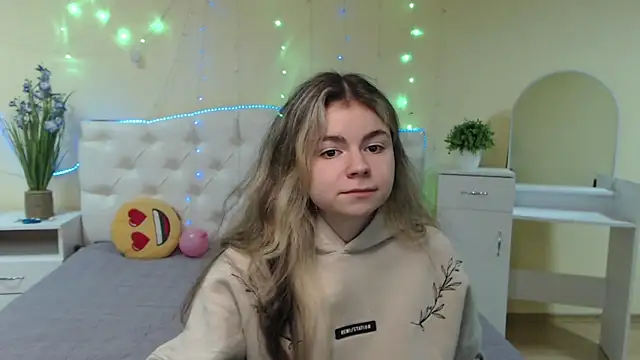 TinaRedly online show from January 15, 6:40 pm