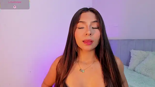Snapshot of amira_cute2 chatting on October 14, 8:04 am amira cute2 online show from October 14, 8:04 am