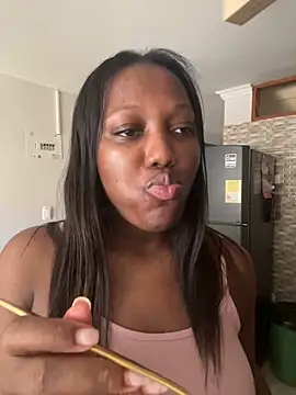 Snapshot of kellya_ chatting on January 23, 1:35 pm kellya online show from January 23, 1:35 pm