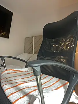 Snapshot of kellya_ chatting on March 23, 3:10 am kellya online show from March 23, 3:10 am