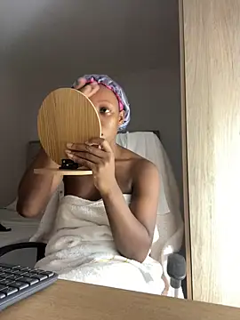 Snapshot of kellya_ chatting on December 3, 11:58 pm kellya online show from December 3, 11:58 pm