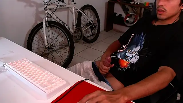 Snapshot of Thieves9 chatting on November 7, 6:52 pm Thieves9 online show from November 7, 6:52 pm