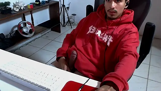 Snapshot of Thieves9 chatting on December 1, 5:01 am Thieves9 online show from December 1, 5:01 am