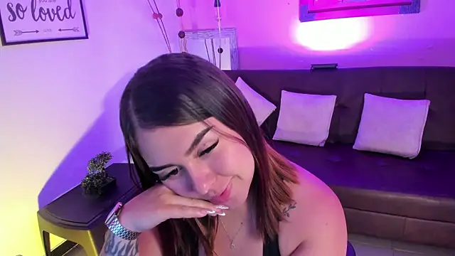 ArianaBaker online show from October 16, 1:01 pm