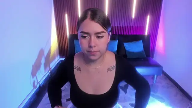 ArianaBaker online show from December 3, 2:37 pm