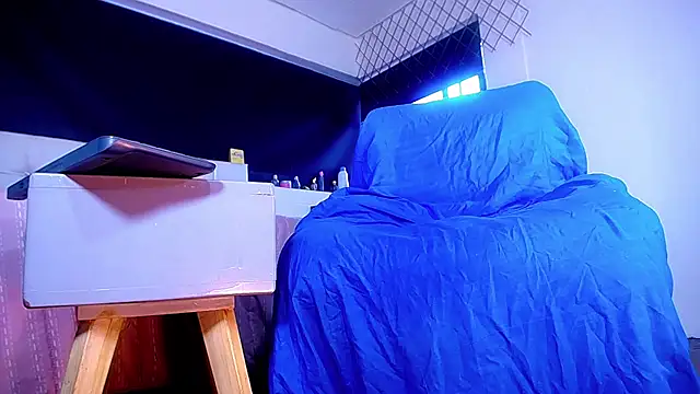 Snapshot of bellatrixx_69 chatting on October 24, 11:39 am bellatrixx 69 online show from October 24, 11:39 am