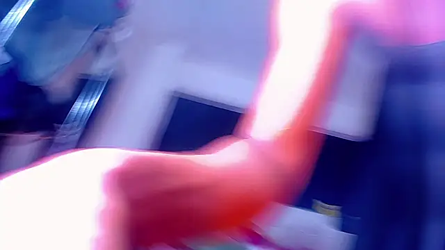 Snapshot of bellatrixx_69 chatting on November 12, 11:32 am bellatrixx 69 online show from November 12, 11:32 am