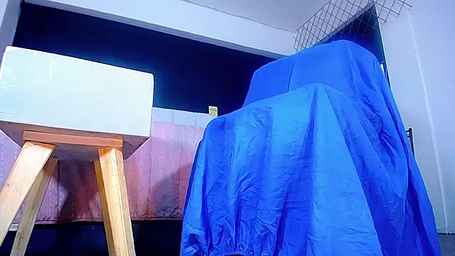 Snapshot of bellatrixx_69 chatting on November 15, 11:18 am bellatrixx 69 online show from November 15, 11:18 am