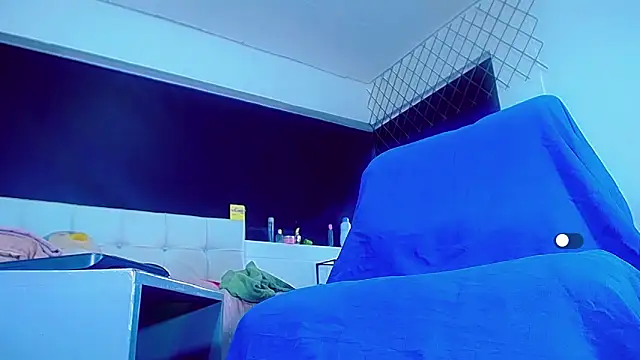 Snapshot of bellatrixx_69 chatting on November 20, 11:32 am bellatrixx 69 online show from November 20, 11:32 am