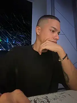 Snapshot of Osiiriis chatting on January 31, 10:10 pm Osiiriis online show from January 31, 10:10 pm