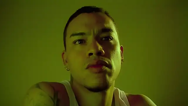 Snapshot of Osiiriis chatting on February 26, 5:20 am Osiiriis online show from February 26, 5:20 am