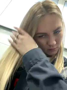 DreamGirl-777 online show from December 3, 10:17 am