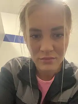 DreamGirl-777 online show from December 4, 10:35 am