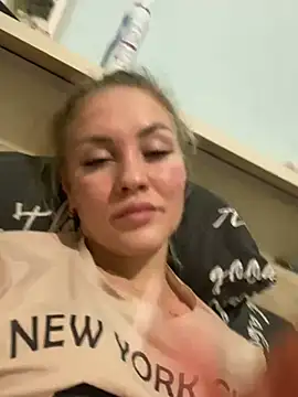 DreamGirl-777 online show from December 17, 6:20 pm