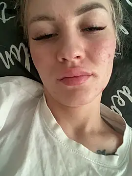 DreamGirl-777 online show from December 20, 8:49 am