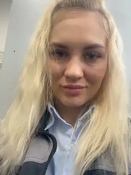 DreamGirl-777 online show from January 20, 7:15 am