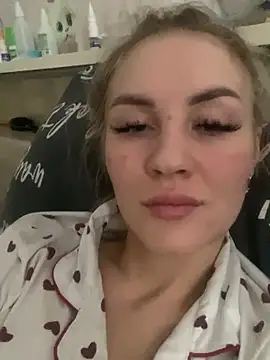 DreamGirl-777 online show from February 8, 9:35 am