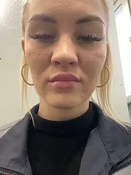 DreamGirl-777 online show from February 12, 4:23 am