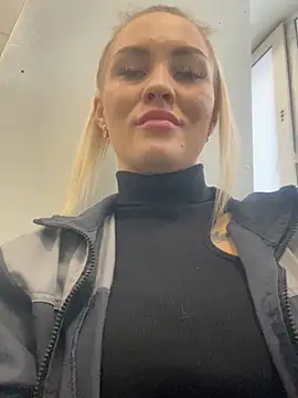 DreamGirl-777 online show from February 19, 4:23 am