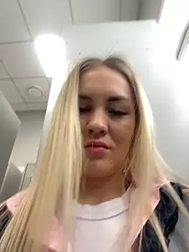 DreamGirl-777 online show from February 25, 6:47 am