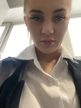 DreamGirl-777 online show from March 19, 3:30 am