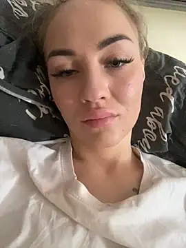 DreamGirl-777 online show from March 20, 9:26 am