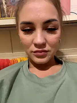 DreamGirl-777 online show from September 14, 2:05 pm