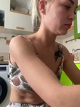 DreamGirl-777 online show from October 6, 8:23 am