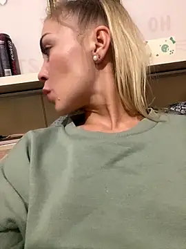 DreamGirl-777 online show from October 28, 1:14 pm