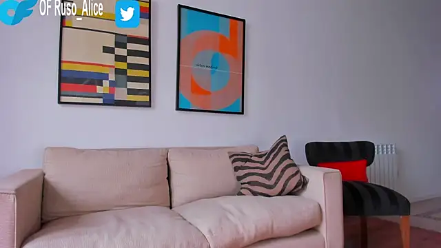 AliceSnowCatt online show from January 17, 8:33 pm