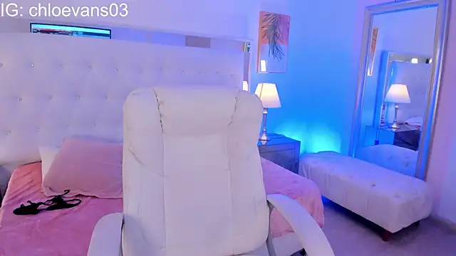 Chloe evans   online show from November 19, 11:43 am