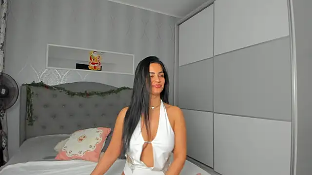  adelle online show from January 4, 1:42 pm