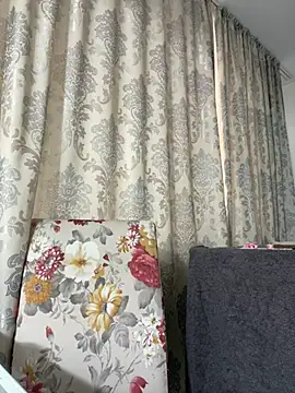  adelle online show from February 2, 11:30 am