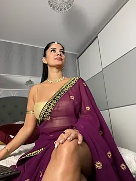  adelle online show from October 4, 11:30 am