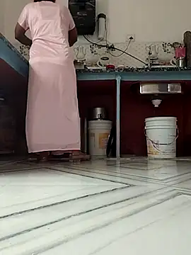 Snapshot of Archna-ji chatting on December 17, 4:18 am Archna-ji online show from December 17, 4:18 am