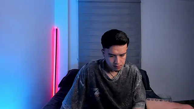 Snapshot of MrUniverse_ chatting on March 18, 11:42 pm MrUniverse online show from March 18, 11:42 pm