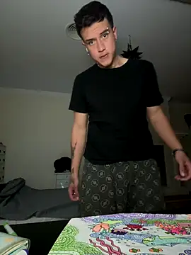 Snapshot of MrUniverse_ chatting on November 21, 12:32 am MrUniverse online show from November 21, 12:32 am