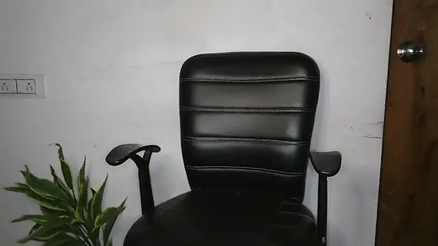 Suzie darling online show from October 5, 1:42 pm