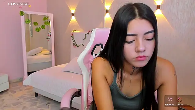 miagomezweb1 online show from January 23, 1:24 pm