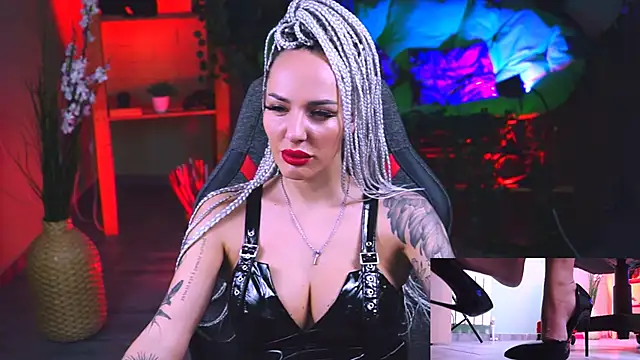 MonicaMaxwel online show from February 11, 12:05 pm