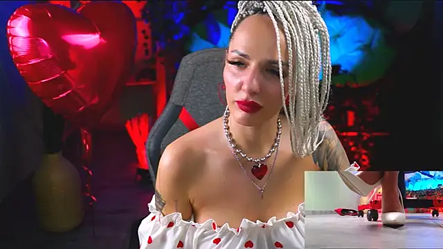 MonicaMaxwel online show from February 14, 6:08 pm