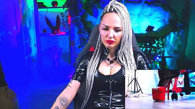 MonicaMaxwel online show from March 10, 2:59 pm