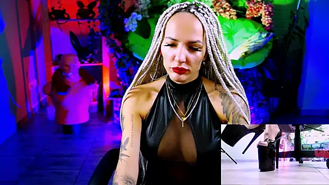 MonicaMaxwel online show from October 5, 11:08 am