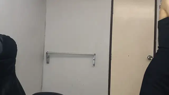 SassyJessi online show from November 18, 4:06 am