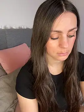 Snapshot of Loella-Rose chatting on January 15, 9:24 am Loella-Rose online show from January 15, 9:24 am