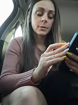 Snapshot of Loella-Rose chatting on January 23, 4:04 pm Loella-Rose online show from January 23, 4:04 pm